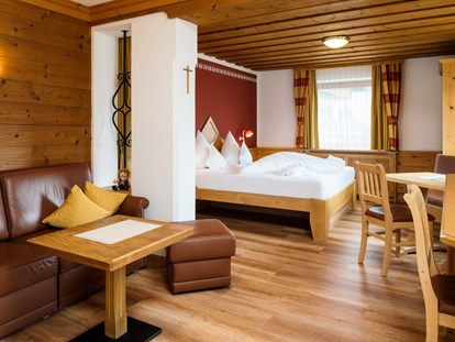 Familienhotel - Pools: Innenpool - Österreich - Zimmer Typ 3 - Furgli Hotels
