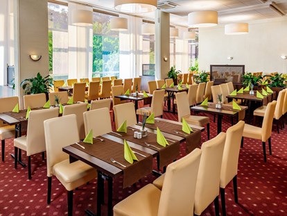 Familienhotel - Suiten mit extra Kinderzimmer - Brandenburg - Halbpensionsrestaurant  - AHORN Seehotel Templin
