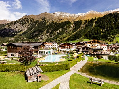 Familienhotel - Pools: Schwimmteich - Italien - Hotel Schneeberg