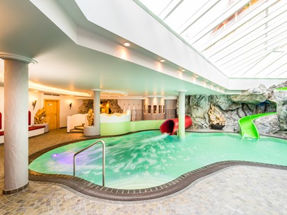 Familienhotel - Pools: Schwimmteich - Italien - Hotel Schneeberg