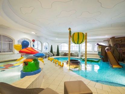 Familienhotel - Schwimmkurse im Hotel - Italien - Piratenbad - Familien-Wellness Residence Tyrol