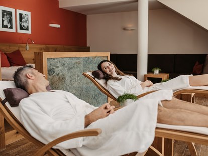 Familienhotel - Pools: Innenpool - Österreich - Erholung bietet unser Ruheraum im Saunabereich. - Hotel …mein Neubergerhof****