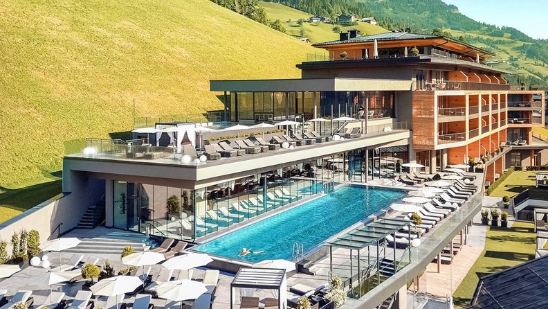 Hotel des Monats Juli: DAS EDELWEISS Salzburg Mountain Resort in Großarl - Kinderhotel.Info