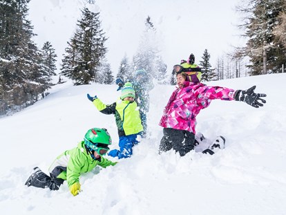 Familienhotel - Skikurs direkt beim Hotel - Keutschach - Ortners Eschenhof - Alpine Slowness