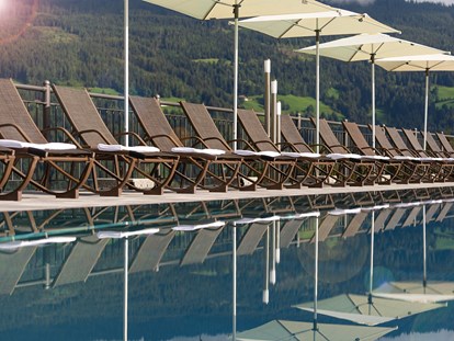 Familienhotel - Skikurs direkt beim Hotel - Ramsau (Bad Goisern am Hallstättersee) - Außenpool - Die Seitenalm