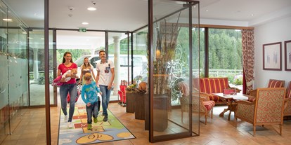 Familienhotel - Schwimmkurse im Hotel - Österreich - Eingang - Die Seitenalm