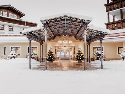 Familienhotel - Ausritte mit Pferden - Gröbming - Winterurlaub mit der Familie im Salzburger Land genießen - Hotel Gut Weissenhof ****S