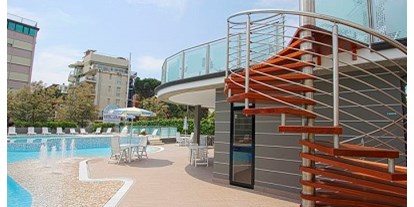 Familienhotel - Pools: Außenpool beheizt - Viserbella di Rimini - Family Hotel Rio  - Club Family Hotel Milano Marittima