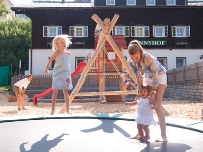 Familienhotel - Kinderbetreuung in Altersgruppen - Schladming - Spielplatz - Familienresort Reslwirt