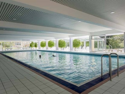 Familienhotel - Schwimmkurse im Hotel - Bayern - Das Sportbecken - Ferienclub Maierhöfen