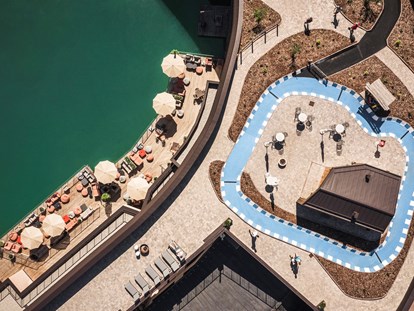 Familienhotel - Pools: Infinity Pool - Trentino-Südtirol - Falkensteiner Family Resort Lido
