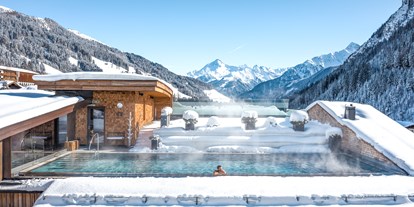 Familienhotel - Pools: Infinity Pool - Seefeld in Tirol - Alpin Spa Hotel Tuxerhof