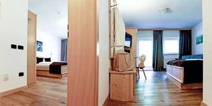 Familienhotel - Babysitterservice - Naturns bei Meran - Zimmer mit  Verbindungstür - Hotel Alpin***s