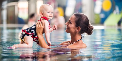 Familienhotel - Klassifizierung: 4 Sterne S - Österreich - Babyschwimmen - Hotel Sonnenpark**** Superior