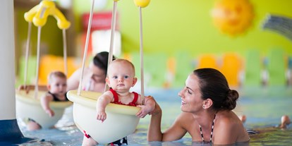 Familienhotel - Schwimmkurse im Hotel - Österreich - BabyWorld - Hotel Sonnenpark**** Superior