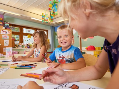 Familienhotel - Kinderbetreuung in Altersgruppen - Faak am See - Kids Club mit Betreuung - Hotel DIE POST
