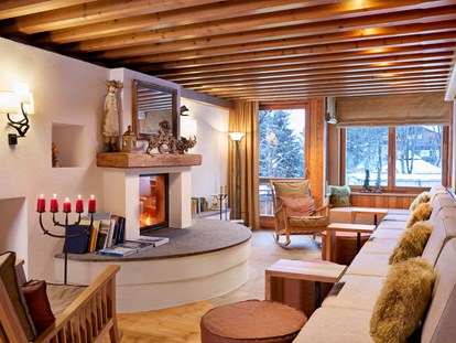Familienhotel - Umgebungsschwerpunkt: Berg - Döbriach - Wohlfühlambiente am Kamin - Hotel DIE POST