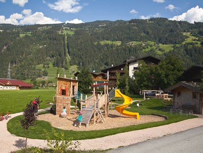 Familienhotel - Garten - Österreich - Ferienhotel Sonnenhof