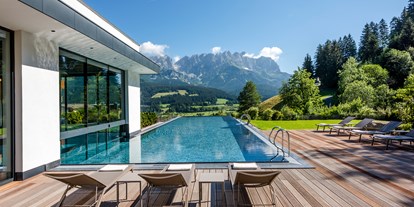 Familienhotel - Pools: Infinity Pool - Kitzbühel - Hotel DER BÄR