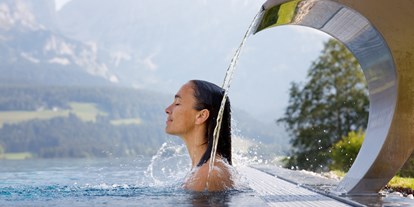 Familienhotel - Pools: Infinity Pool - Oberndorf in Tirol - Hotel DER BÄR