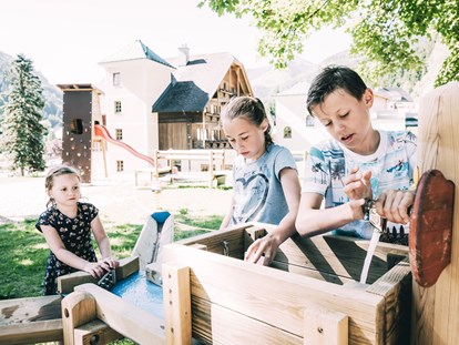 Familienhotel - Babybetreuung - Spiel-Areal  - Das Original Kinderhotel Stegerhof in der Steiermark