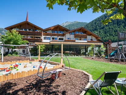 Familienhotel - Wasserrutsche - St. Leonhard (Trentino-Südtirol) - Familienhotel Huber