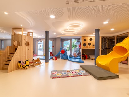 Familienhotel - Kinderbetreuung in Altersgruppen - Rabland bei Meran - Happy-Club - Familienhotel Huber