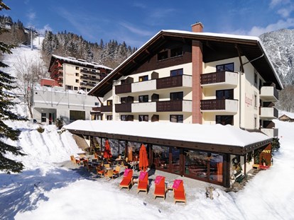 Familienhotel - Skikurs direkt beim Hotel - Davos Platz - fam Familienhotel Lagant in Brand. Direkt an der Skipiste.  - Familienhotel Lagant