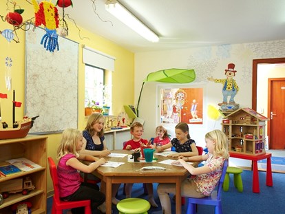 Familienhotel - Suiten mit extra Kinderzimmer - Niedersachsen - Kinderclub - Frieslandstern - Ferienhof und Hotel