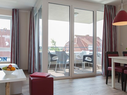 Familienhotel - Kletterwand - Zimmerbeispiel Familienappartement Typ C - Hotel Deichkrone - Familotel Nordsee