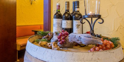 Familienhotel - Umgebungsschwerpunkt: Strand - Weinfass in der Bodega - Familotel Borchard's Rookhus