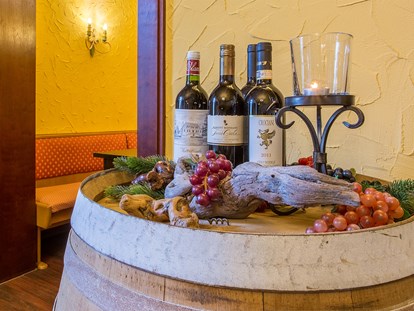 Familienhotel - Preisniveau: gehoben - Seenplatte - Weinfass in der Bodega - Familotel Borchard's Rookhus