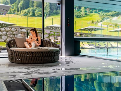 Familienhotel - Pools: Infinity Pool - Österreich - Good Life Urlaub auch für die jüngsten Familienmitglieder - Good Life Resort die Riederalm ****S