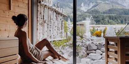 Familienhotel - Garten - Pinzgau - Panoramasauna im "Mountain Spa" - Good Life Resort die Riederalm ****S