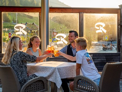Familienhotel - Babysitterservice - Familienurlaub in der Riederalm - Good Life Resort die Riederalm ****S