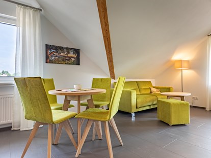 Familienhotel - Verpflegung: Vollpension - Schmallenberg - Appartment im Gästehaus Niggemanswiese - Familotel Ottonenhof - Die Ferienhofanlage im Sauerland