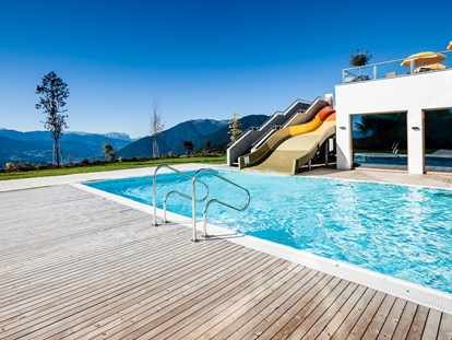 Familienhotel - Trentino-Südtirol - Pool - Family Home Alpenhof