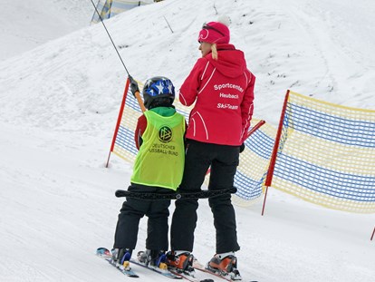 Familienhotel - Skikurs direkt beim Hotel - Mitwitz - Skikurs in der Skiarea Heubach - Werrapark Resort Hotel Heubacher Höhe