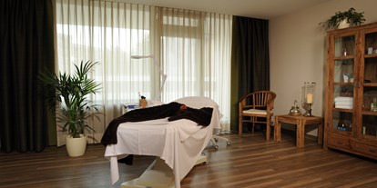 Familienhotel - Suiten mit extra Kinderzimmer - Bayern - Behandlungsraum BeautyWelt - Hotel Sonnenhügel Familotel Rhön