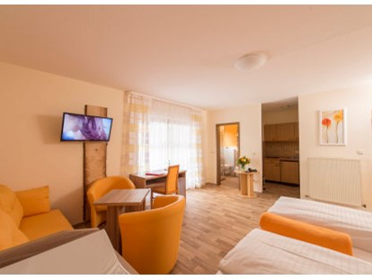Familienhotel - Suiten mit extra Kinderzimmer - Doppelzimmer Typ A - Familienhotel Friedrichshof