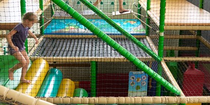 Familienhotel - Kinderwagenverleih - Indoor-Erlebsniswelt mit Softplayanlage - Familotel Schreinerhof