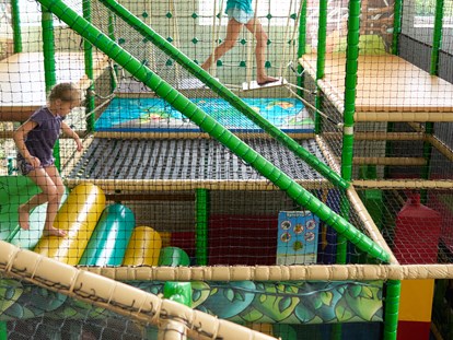 Familienhotel - Kinderwagenverleih - Indoor-Erlebsniswelt mit Softplayanlage - Familotel Schreinerhof
