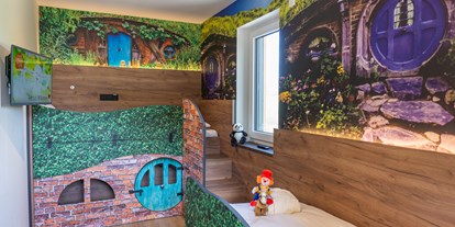 Familienhotel - Suiten mit extra Kinderzimmer - Bayern - Kinderzimmer im Familienappartment - Familotel Landhaus zur Ohe