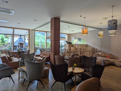 Familienhotel - ausschließlich Familien im Hotel - Bad Mitterndorf - Die Ziegen  - Dachsteinkönig - Familux Resort 