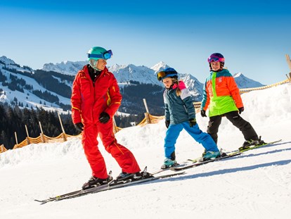 Familienhotel - Skikurs direkt beim Hotel - Wenns (Wenns) - Hoteleigene Skischule - Familotel Spa & Familien-Resort Krone