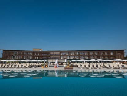 Familienhotel - Umgebungsschwerpunkt: Meer - Italien - Lino delle Fate Eco Village Resort