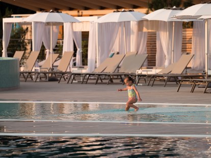 Familienhotel - Einzelzimmer mit Kinderbett - Eraclea Mare - Lino delle Fate Eco Village Resort