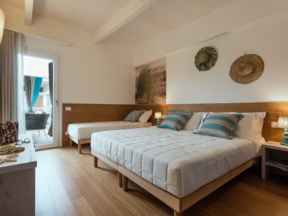Familienhotel - Einzelzimmer mit Kinderbett - Eraclea Mare - Lino delle Fate Eco Village Resort