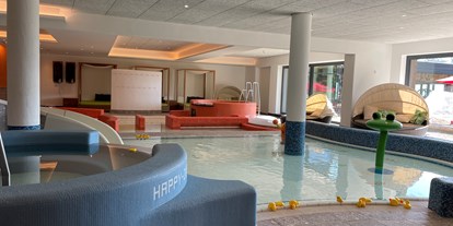 Familienhotel - Suiten mit extra Kinderzimmer - Bayern - Schwimmbereich für die kleineren Gäste - Familotel Allgäuer Berghof