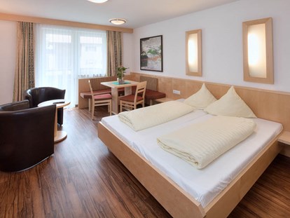 Familienhotel - Umgebungsschwerpunkt: Berg - Tiroler Oberland - 2-Raum-Appartement Biene Maja im STEFAN - Kinderhotel STEFAN****